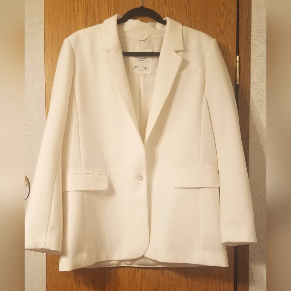 Abercrombie & Fitch White Blazer